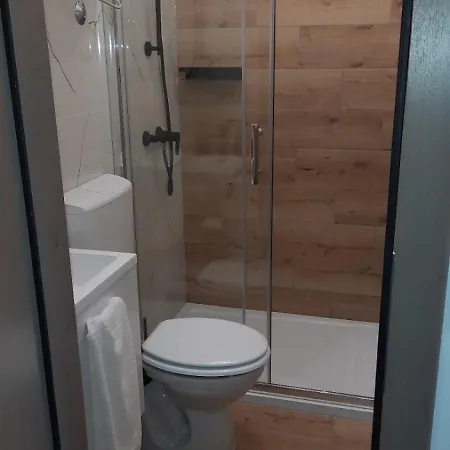 Depikolo Gasthuis Vrh (Krk)